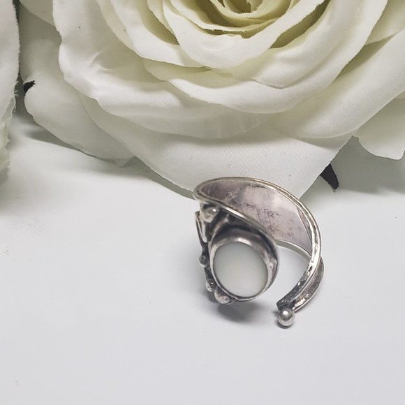 Vintage Opal Stone Silver Ring - Picture 5 of 6
